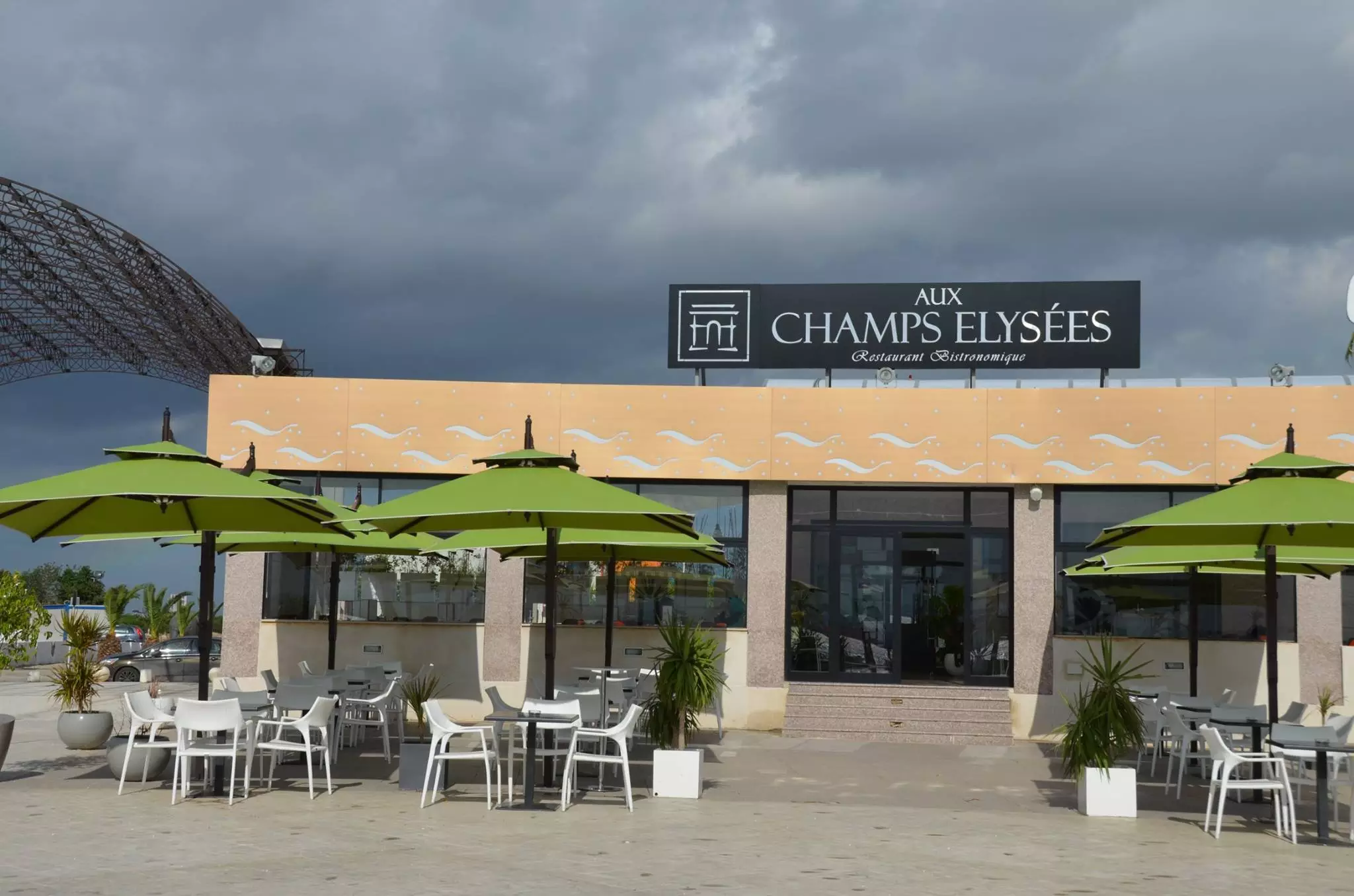 RESTAURANT AUX CHAMPS ELYSEES - LAC 1 TUNIS