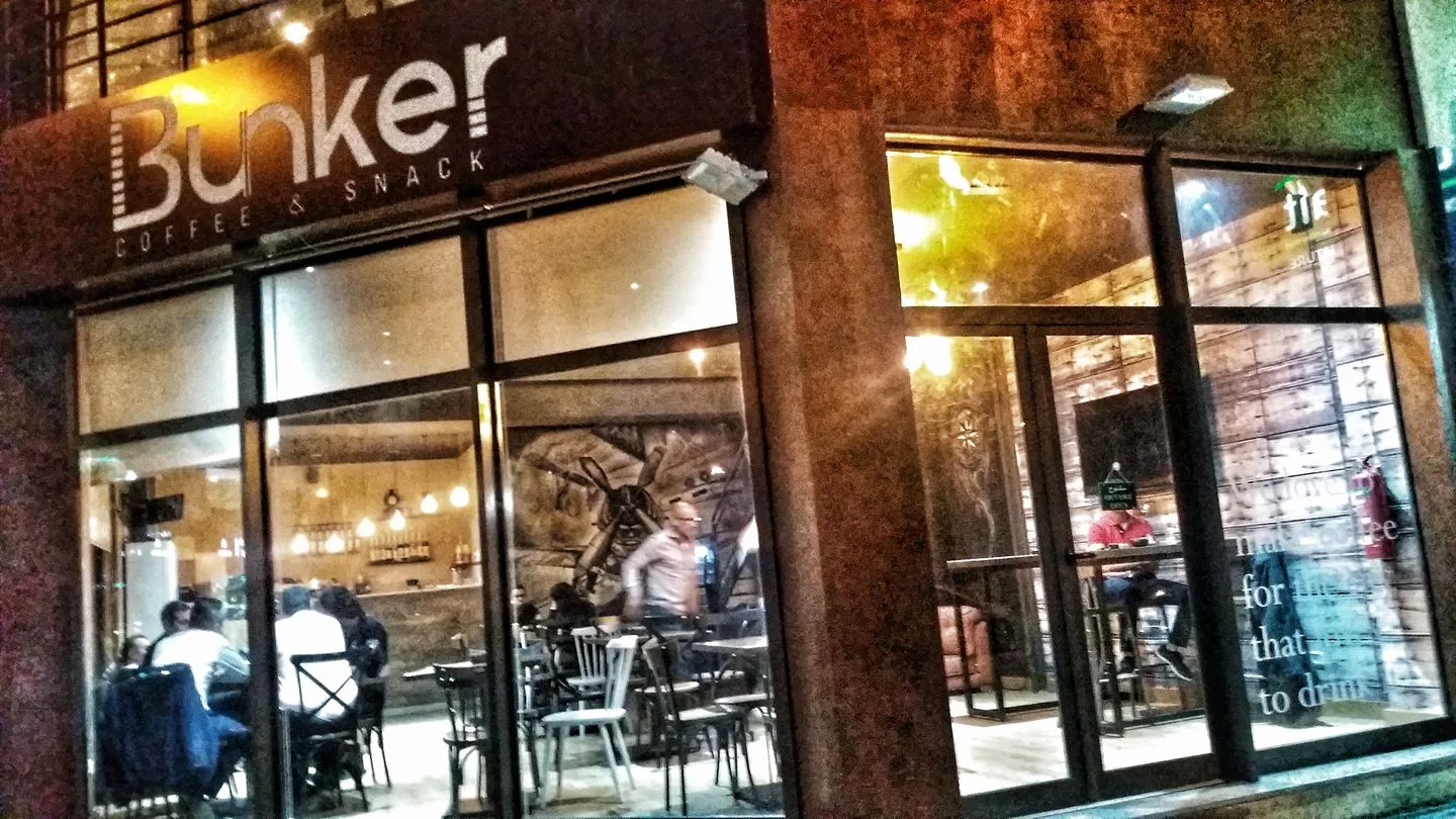 BUNKER COFFEE & SNACKS - LAC II TUNIS