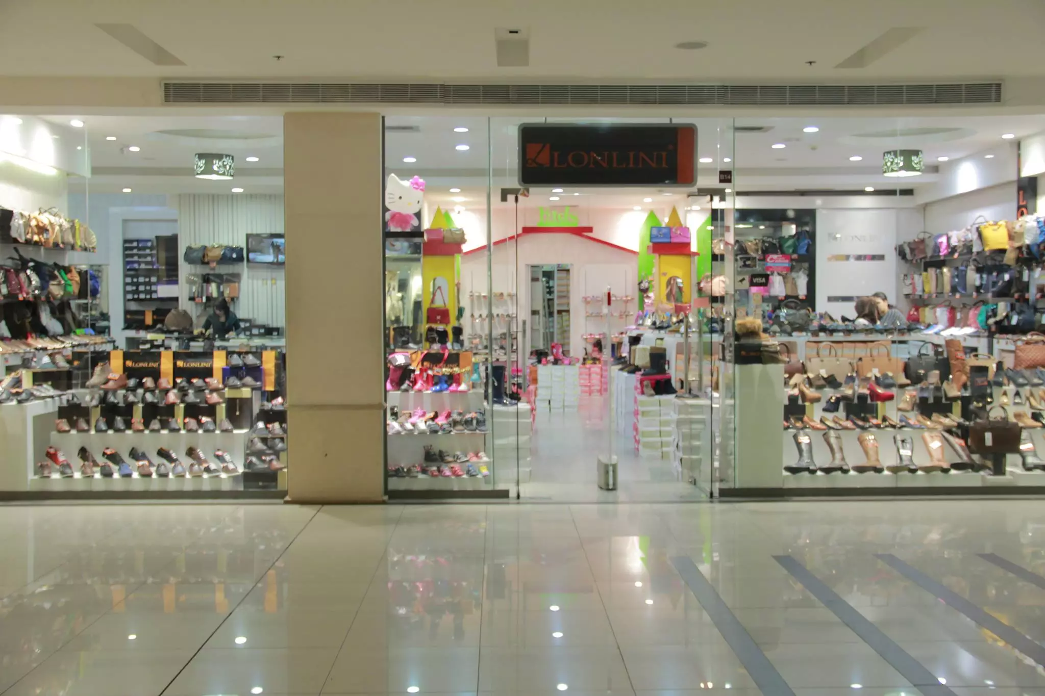 MAGASIN DE CHAUSSURES LONLINI - TUNIS