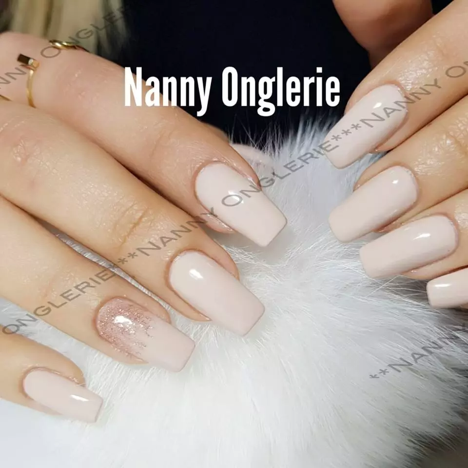 NANNY ONGLERIE - TUNIS