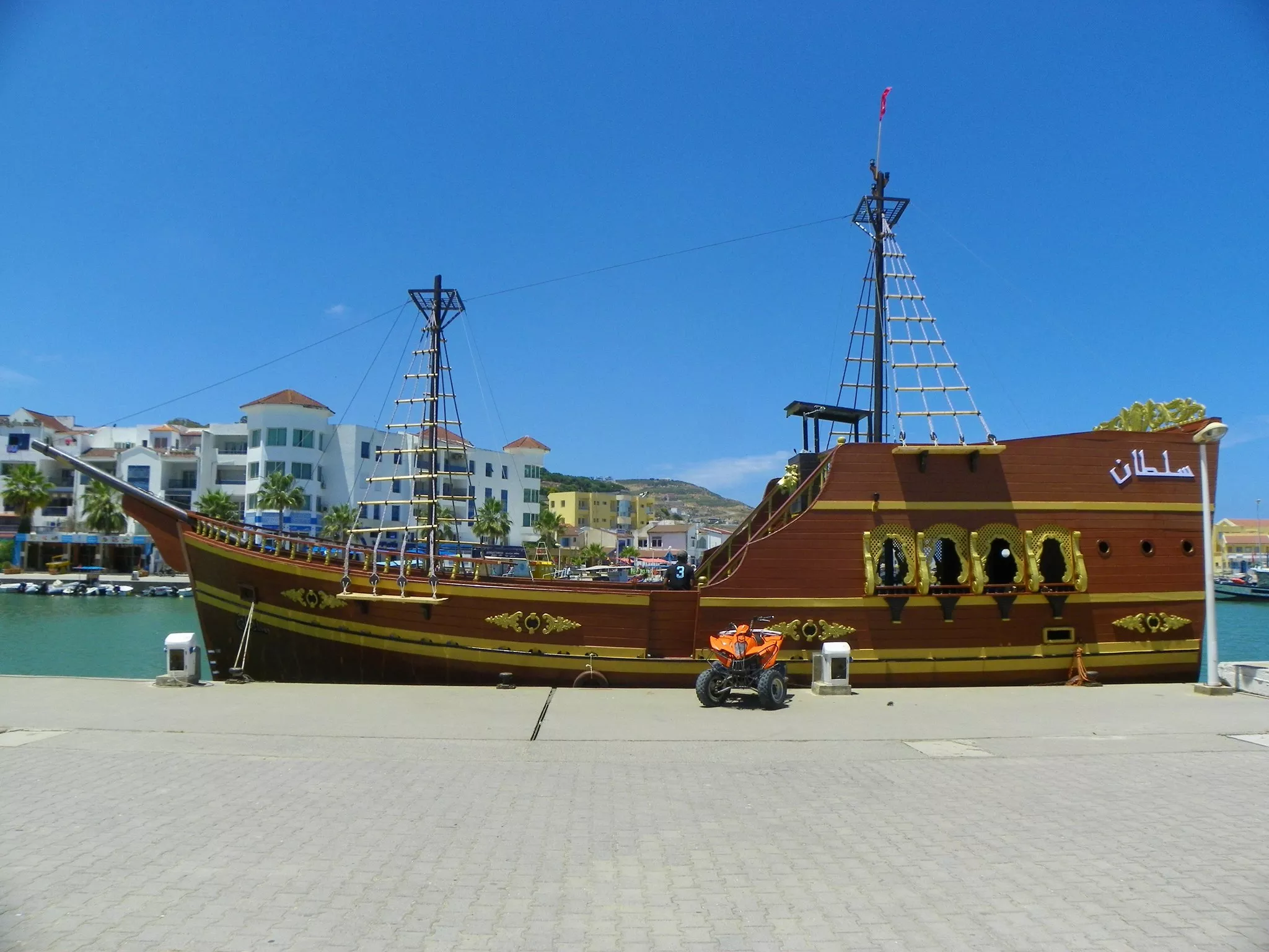 QUAD ET BATEAU PIRATE TABARKA - LOISIRS - JENDOUBA